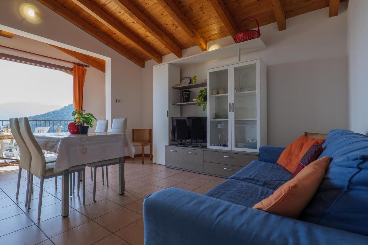 Ferienwohnung Panoramic'S Loft Tramonto Verbania Exterior foto